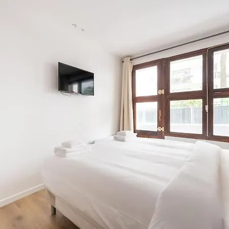 6 Pers #2 #2 Sdb #pere Lachaise #paris 20 דירה פריז