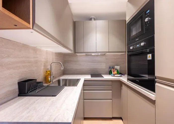 6 Pers #2 #2 Sdb #père Lachaise #paris 20 Appartement